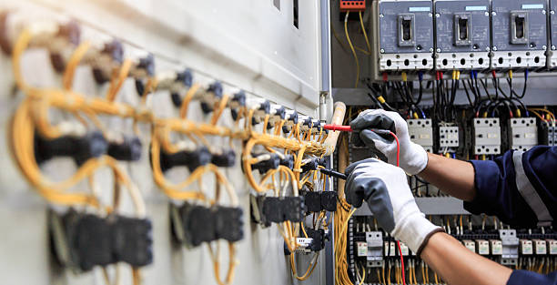 Professional Electrician technician working in Creston, OH